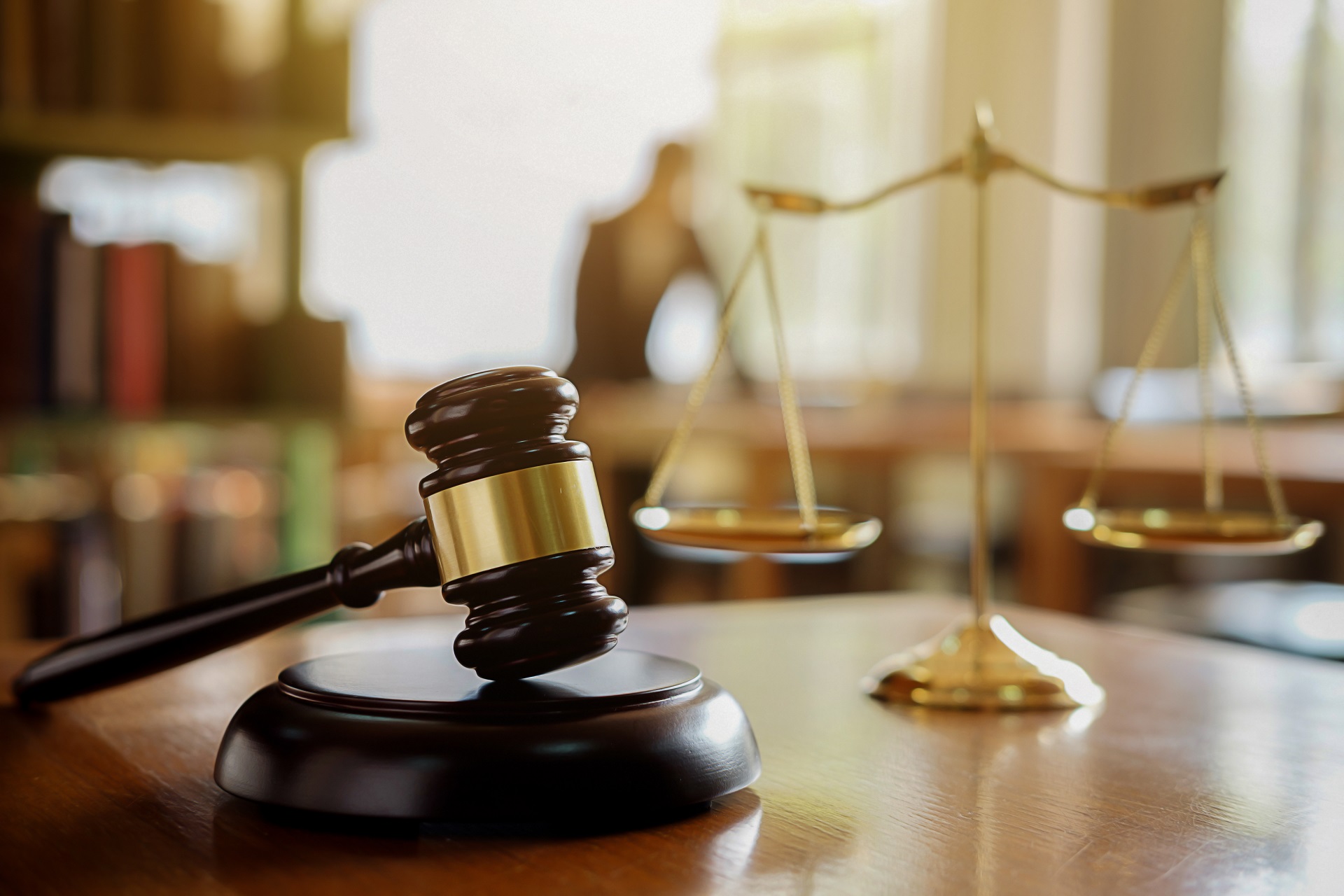 Judge Gavel & Golden Scale | Criminal Attorney in Los Angeles​​​​ California | Wegman & Lev